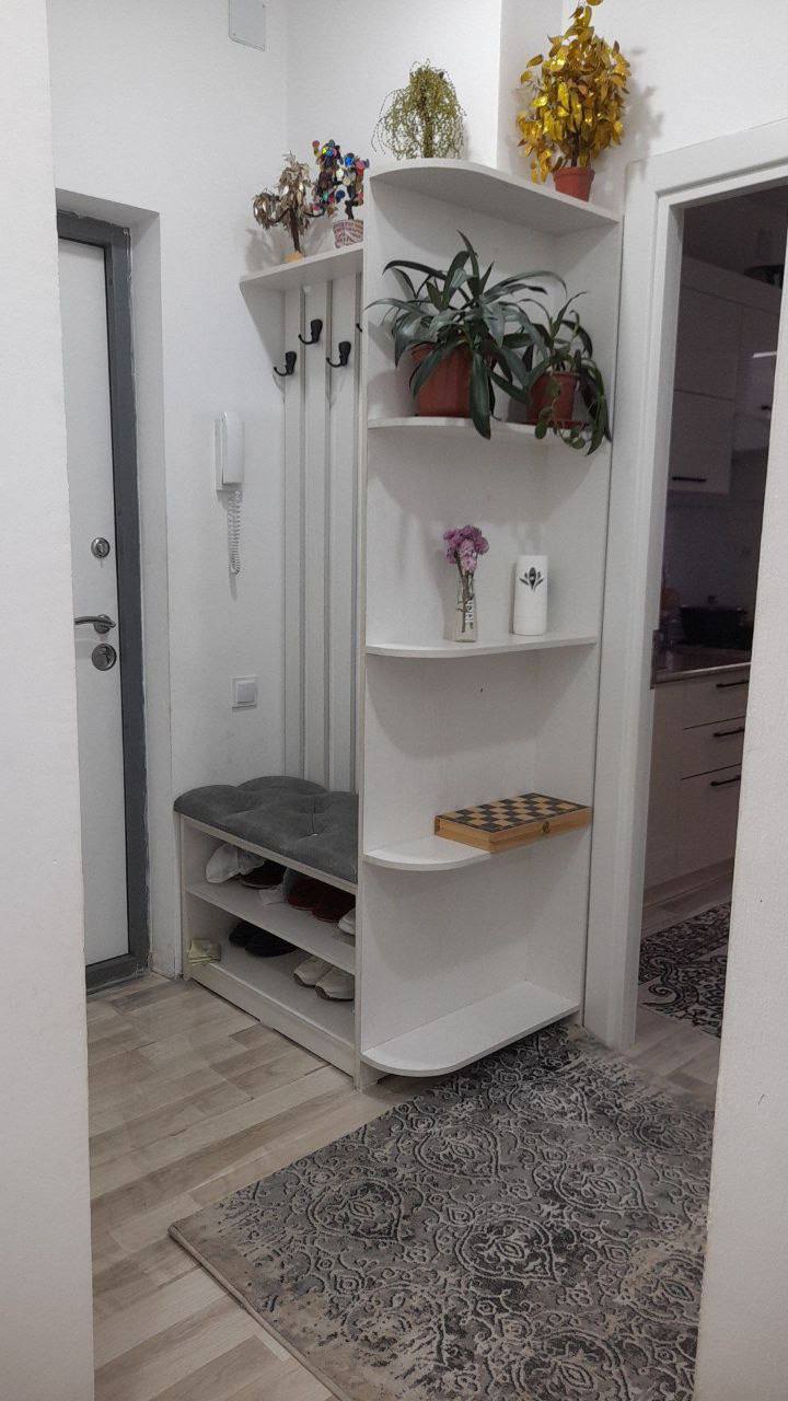 3 xonali kvartira yashnobodda